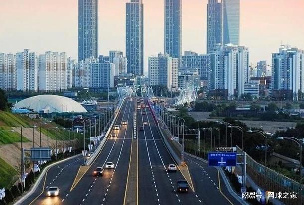 开云体育下载网址-阿卡胜辛纳，中国军团开年夺双冠；八连胜！本西奇不惧四蛋拖后腿