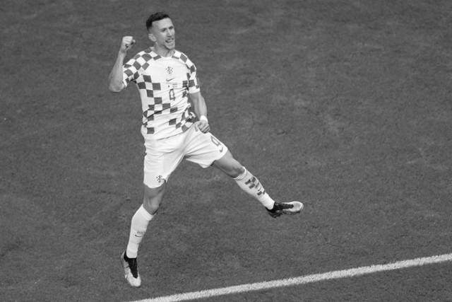 1670282533077015588.jpg 887407e01b8cbf52bb06e16a1c902f3.jpg